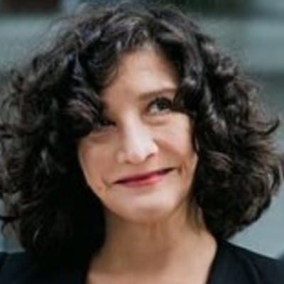 Michelle Goldberger est formatrice en marque employeur et réseaux sociaux.