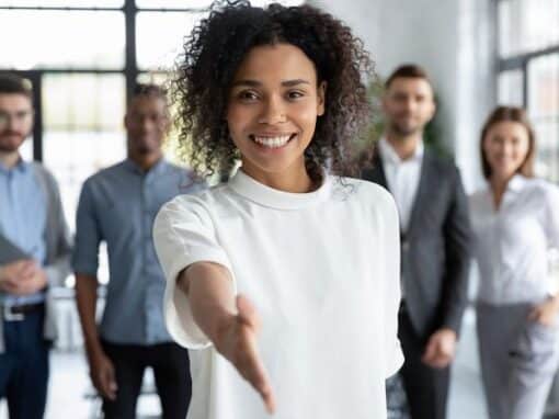 Illustratie van het ORSYS-artikel "Goed opschieten in de publieke sector".