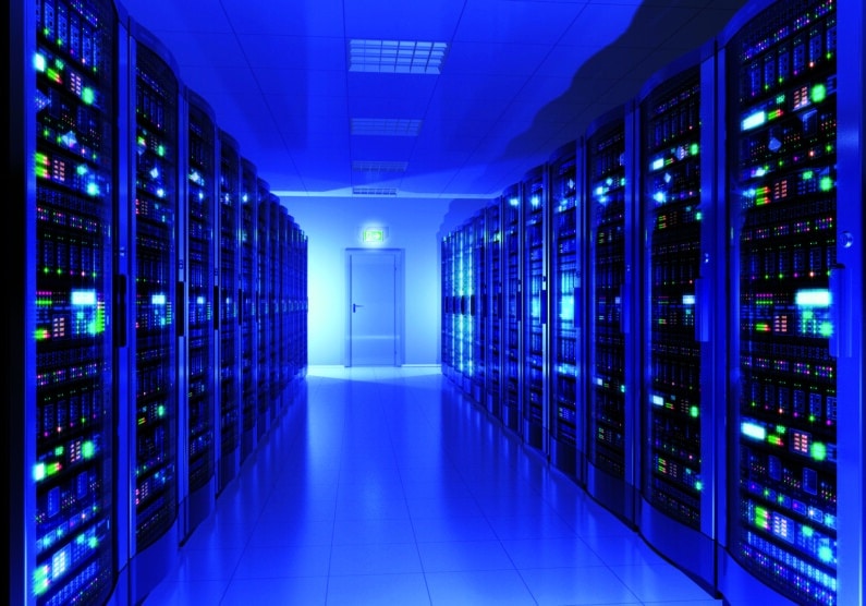 Les serveurs dans un data center sont organisés en rack