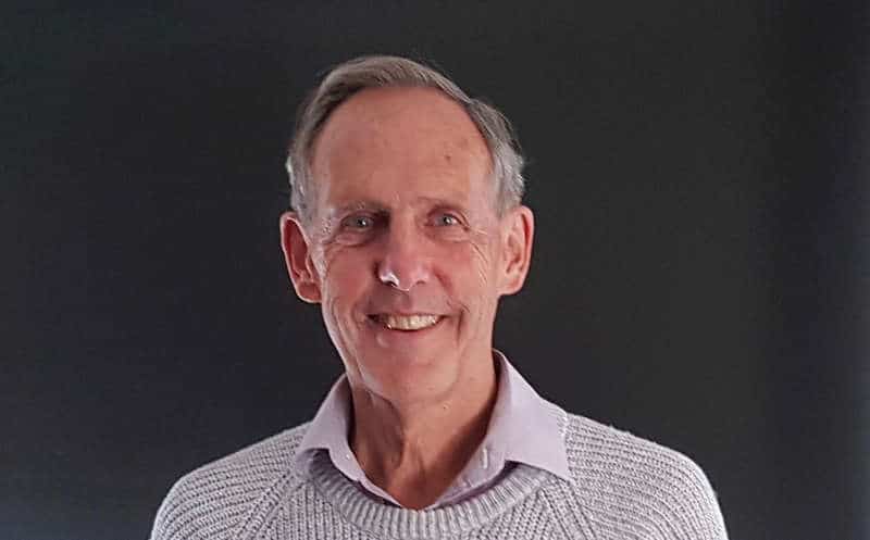 10.	Robert James Brown (Bob Brown) : homme politique australien 