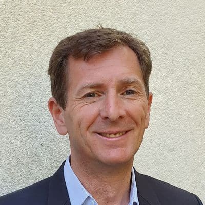 François-Xavier JEULAND is a partner trainer at ORSYS, specialising in smart buildings.